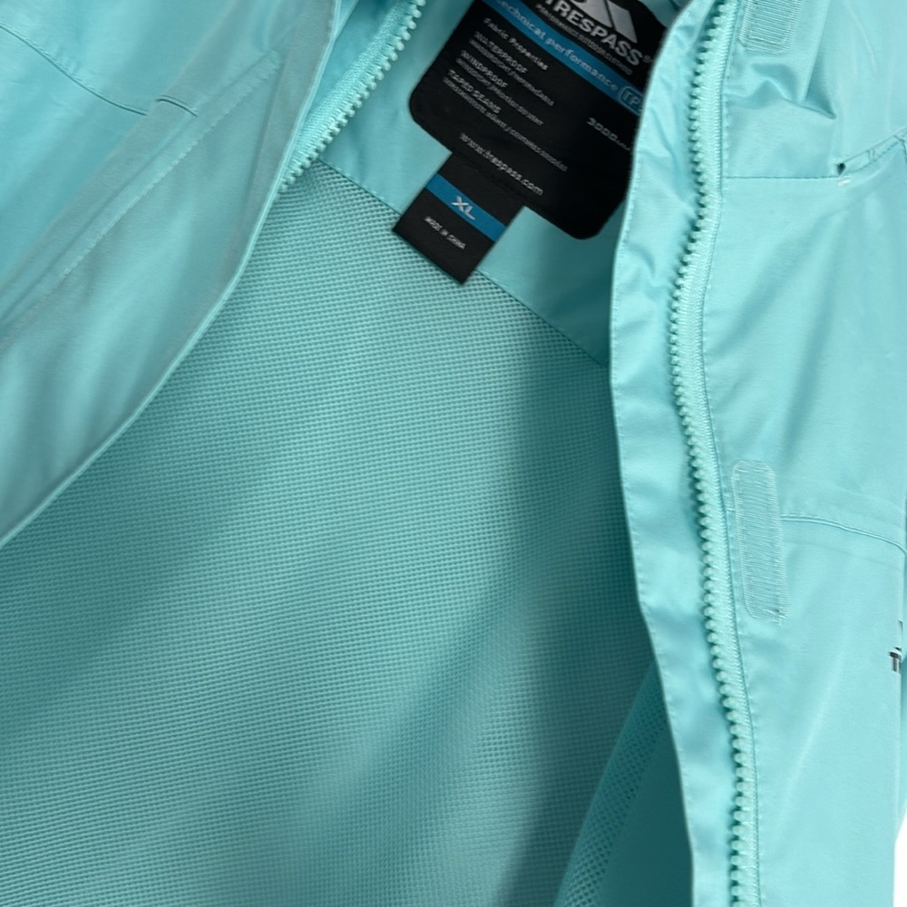 Trespass Technical Performance waterproof jacket - Picture 7 of 10